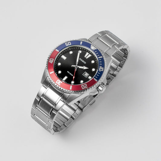 Casio Men’s Stainless Steel Diver Watch MDV-107D-1A3 – Bold Adventure Style