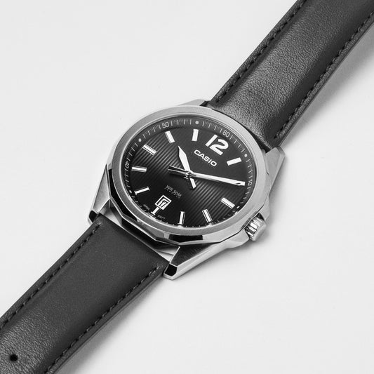 Casio Men’s Leather Watch MTP-E725L-8A – Modern Classic Design