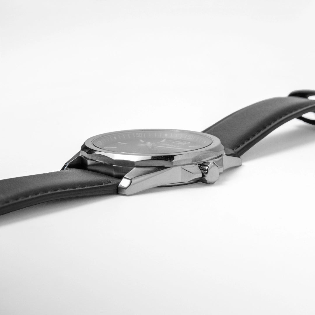 Casio Men’s Leather Watch MTP-E725L-8A – Modern Classic Design